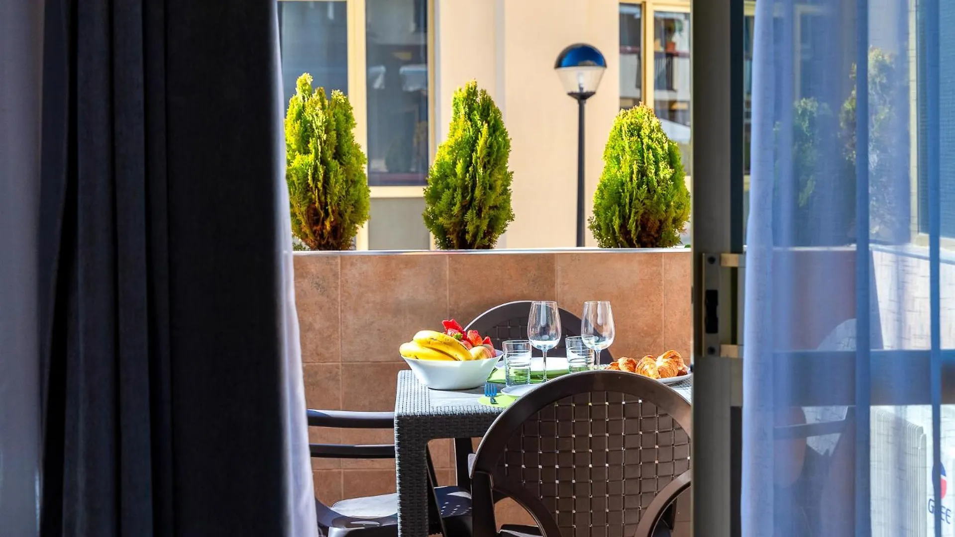Oleholidays 601 Romana Playa Junto Al Mar Marbella 0*,  Spain